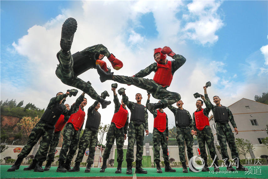 �ؑc�侯�����Ċ^�������r ���𾚱����ഺ��2��