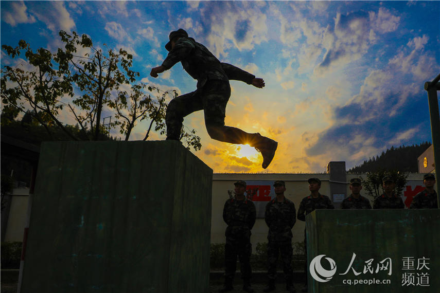 �ؑc�侯�����Ċ^�������r ���𾚱����ഺ��7��