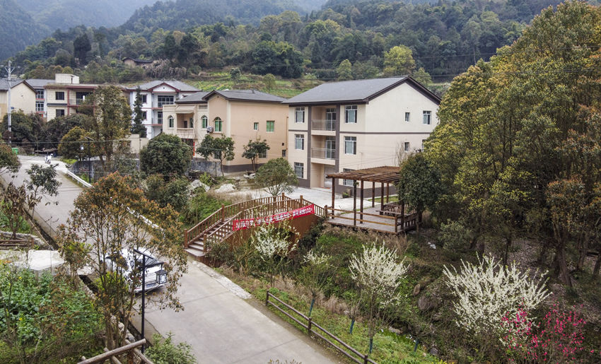 ���υ^�|��Ȫ��������˾ӭh������ʾ���c�����υ^���lһ�w�lչ���Ĺ��D