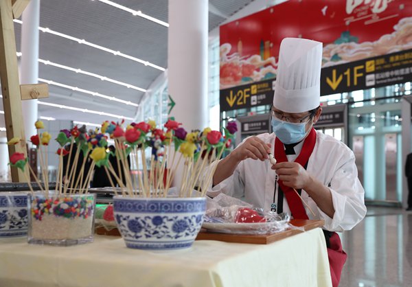 重慶機場T3航站樓內舉行的文化活動。重慶機場集團供圖