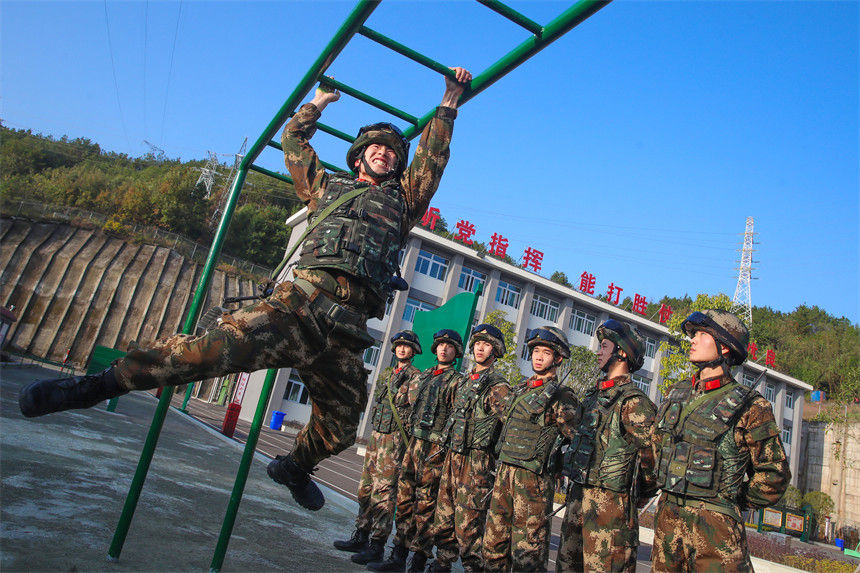 侯ٱMyͨ^Ӗz