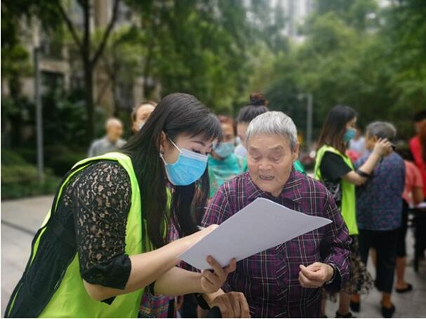 黨員志愿服務活動。江北區國資委供圖