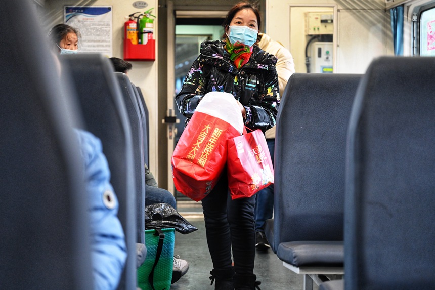 �˿�������؛��������܇�������z