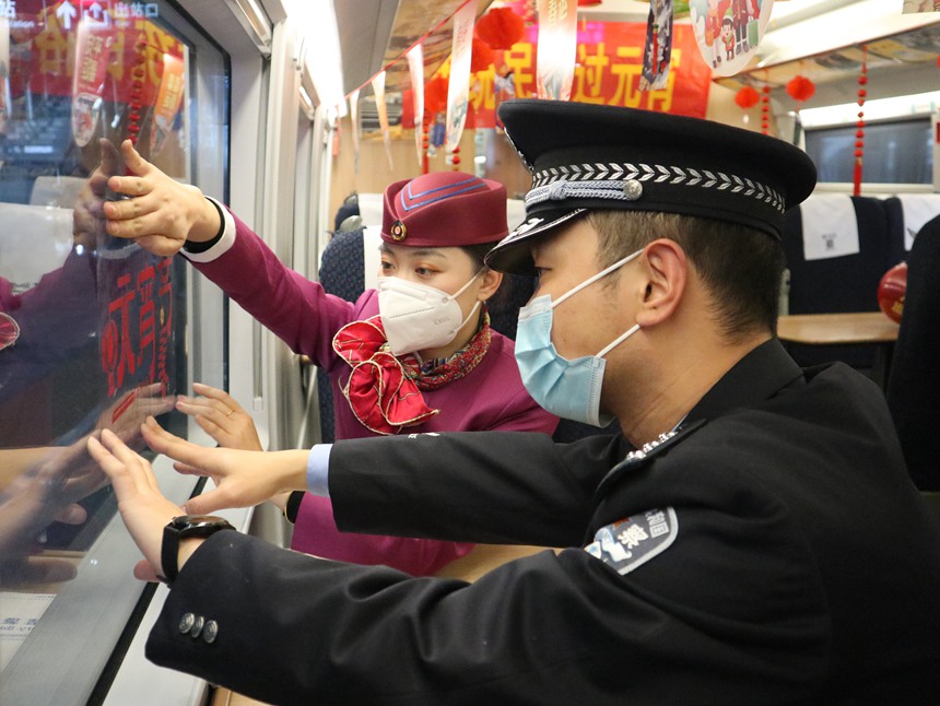 ЇF·ɶּF޹˾ؑc\ǰ܇ĺz