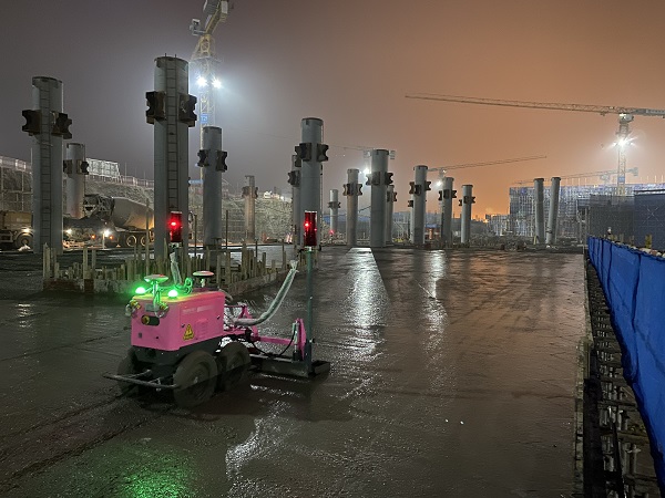 整平機器人。中國建筑第八工程局有限公司供圖