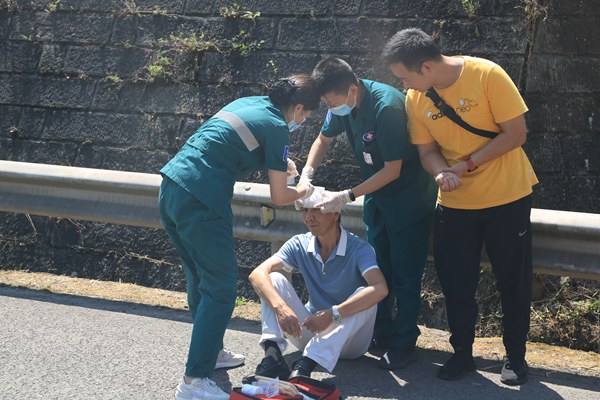 應急演練現場。重慶高速集團供圖