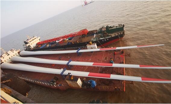 2022年，重通成飛與金風科技聯合開發成功了8MW110.5米長葉片，達到國內先進水平。重通集團供圖