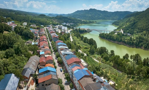 橋頭鎮場鎮風貌。顧慶慶攝