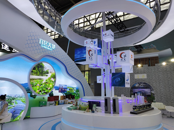 產品展示。林霞攝