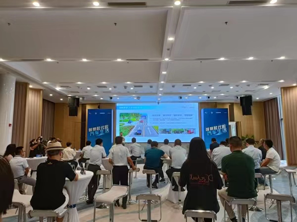 “2022IVISTA智能網聯汽車挑戰賽”預熱活動現場。方丹攝