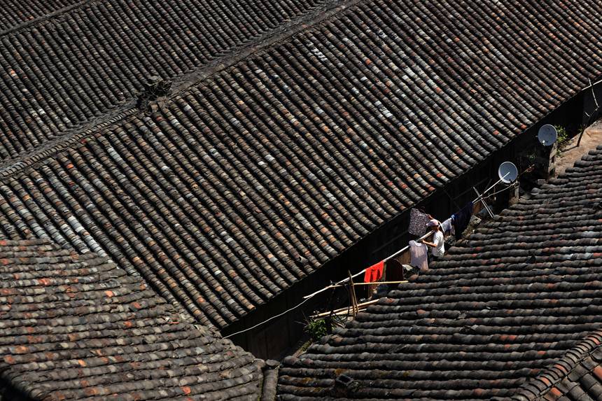 黔江區阿蓬江鎮青杠村小寨民居。楊敏攝