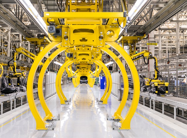 賽力斯兩江智慧工廠抱。