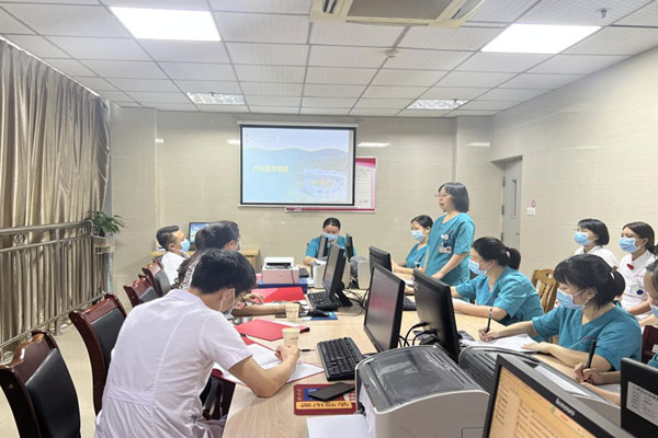 選手匯報病史。江津區婦幼保健院供圖