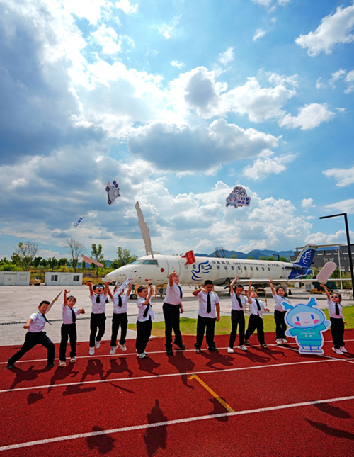 活動現場。龍湖集團供圖