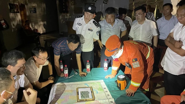 救援指揮現場。