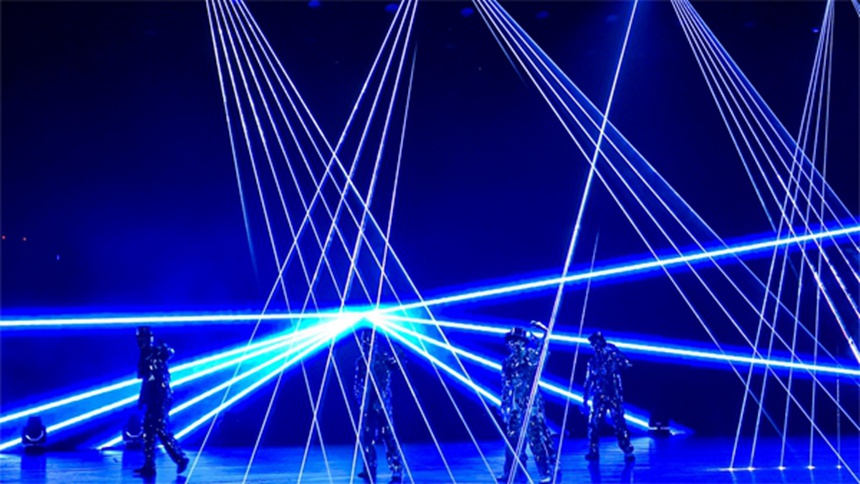 人民（融僑）小學科技展示課《絢爛》。南岸區教委供圖