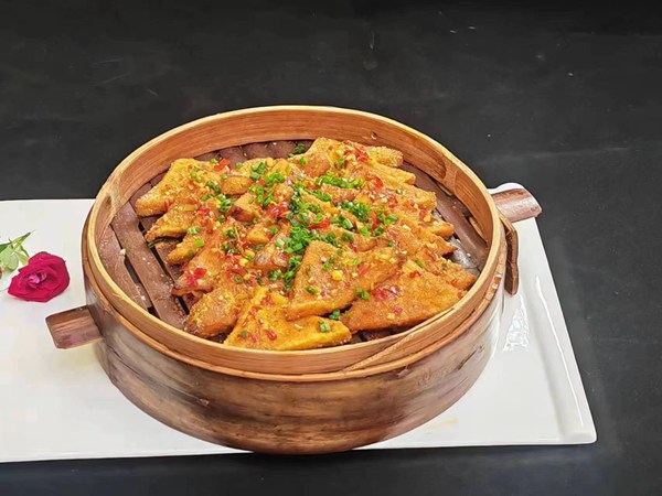 特色美食石寶蒸豆腐。忠縣縣委宣傳部供圖