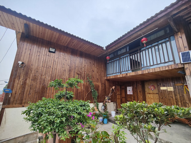 農房整治后村民的氣派“小別墅”。徐俊聰攝