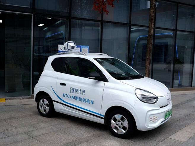 迷諾科技研發的ETC+AI智慧路側巡檢車。陳卓攝