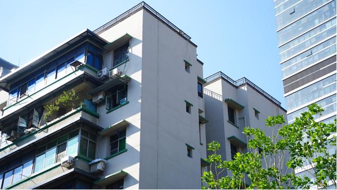 民主村片區外立面改造工程新面貌。九龍城市更新公司供圖