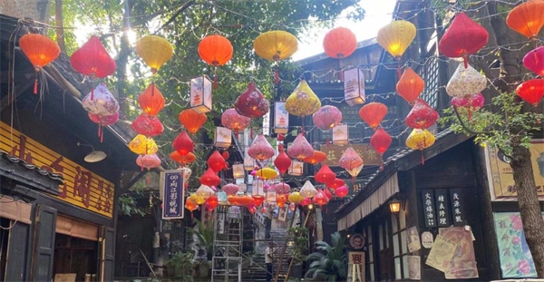 兩江國際影城金秋花燈節。兩江新區黨工委宣傳部供圖