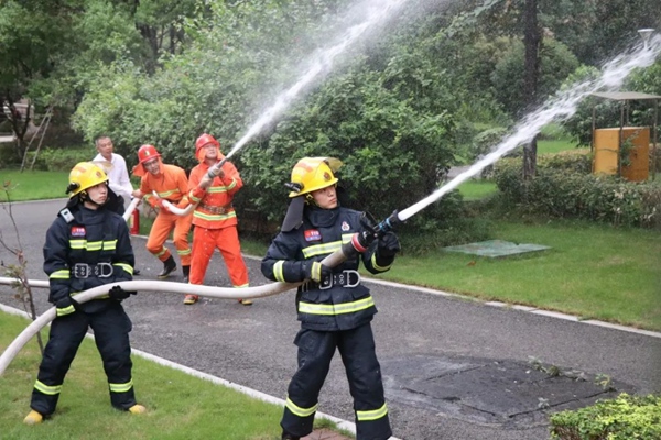 消防救援站與社區微型消防站聯勤聯訓。合川區消防救援支隊供圖