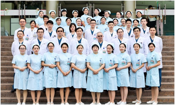 重慶醫科大學附屬兒童醫院神經外科團隊。重醫附屬兒童醫院供圖