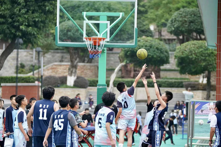 籃球比賽。重慶一中供圖