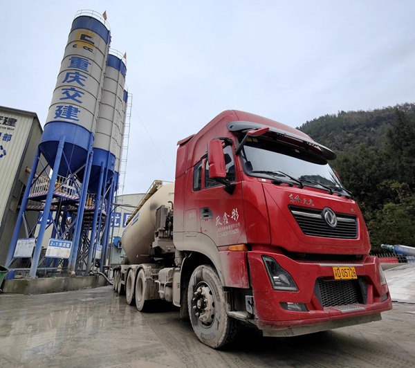 建設物資補給充足。丁衛林攝