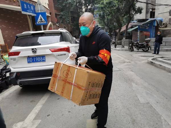 幫居民“跑腿”。受訪者供圖