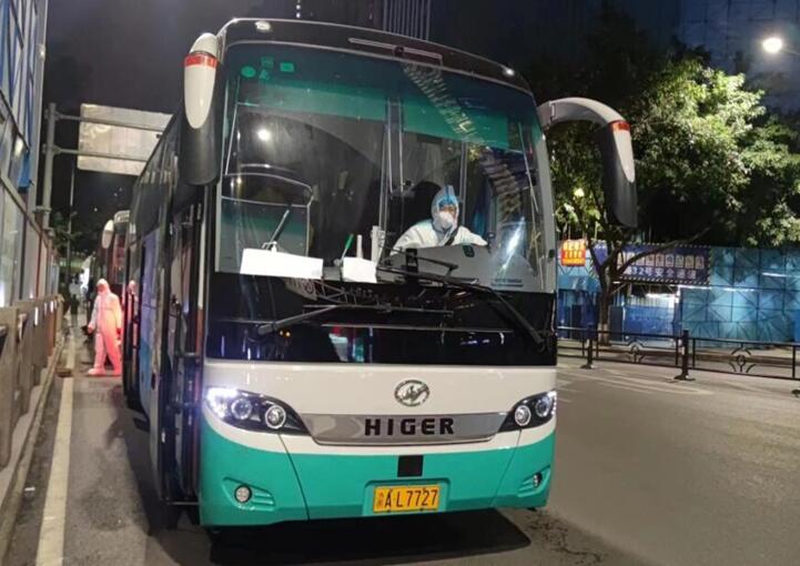 應急轉運。重慶交運集團供圖