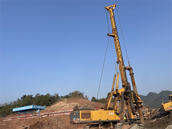 19號樓正進行樁基施工。中建七局西南公司供圖