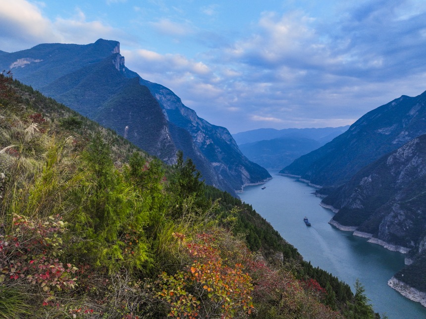 長江瞿塘峽一帶景色宜人，秀美如畫。王正坤攝