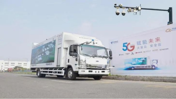 基于5G+千兆光網絡的車路協同自動駕駛智慧物流。資料圖