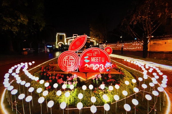 龍湖東橋郡現場燈飾布置。重慶龍湖供圖