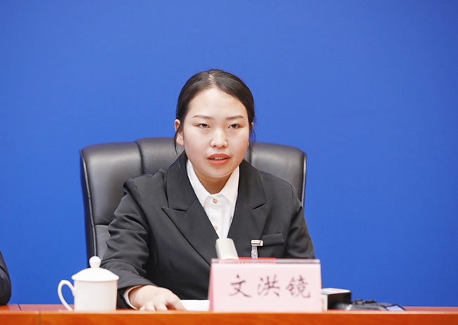 文洪鏡代表。石濤攝