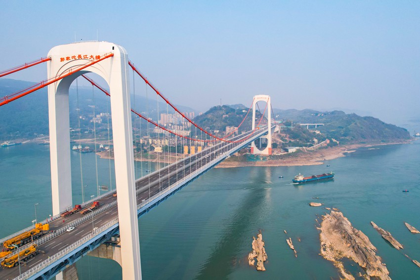 重慶郭家沱長江大橋。鄒樂攝