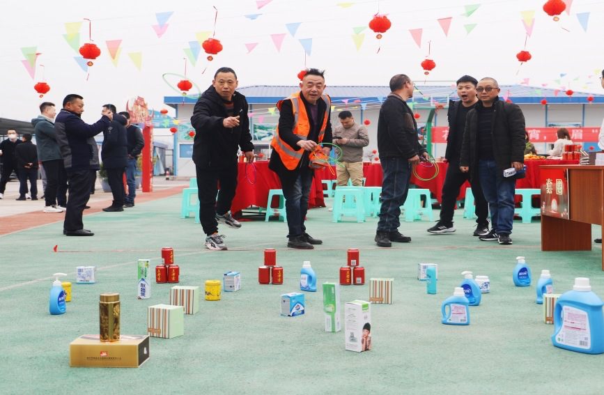 投圈活動。重慶城投建設公司供圖