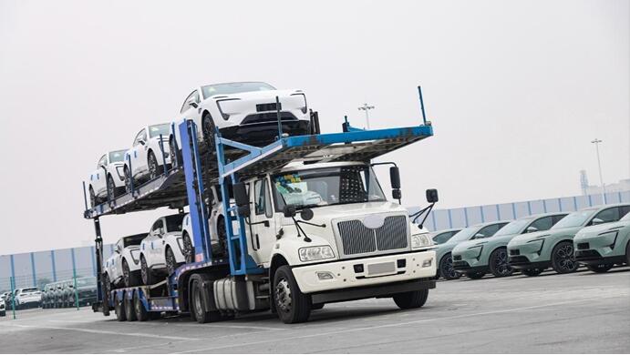 阿維塔11交付量突破2000輛。阿維塔科技供圖