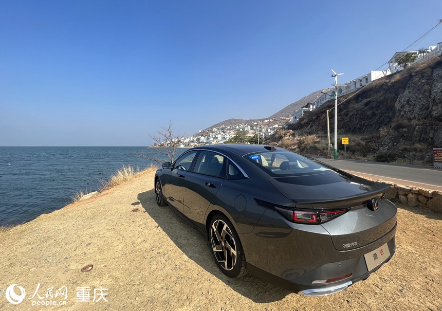 長安逸達外觀。人民網 胡虹攝