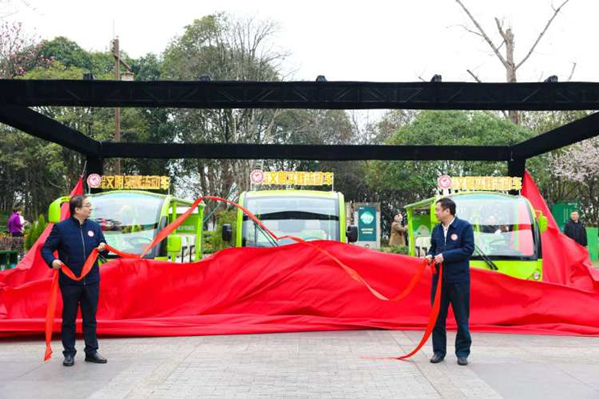 活動現場為江北區文明實踐流動車揭幕。江北區委宣傳部供圖
