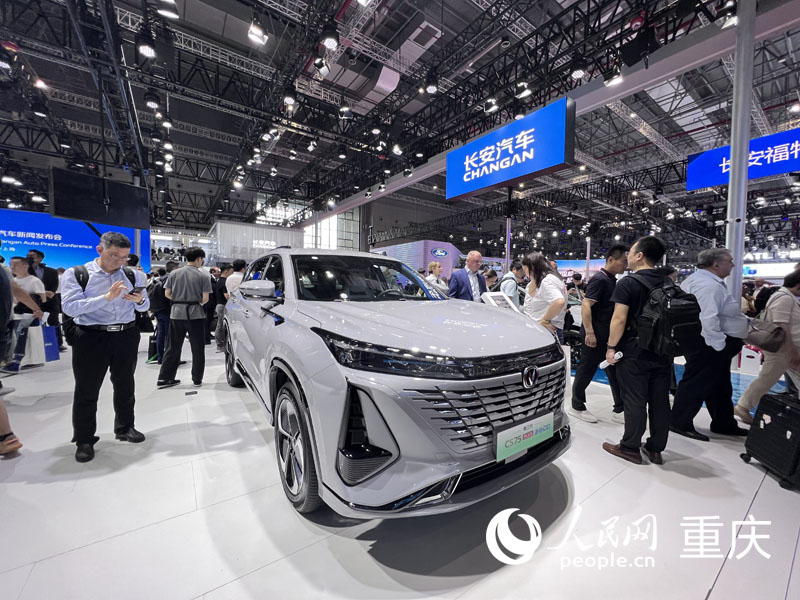 上海車展長安汽車展臺。人民網 胡虹攝
