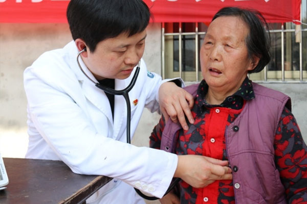 義診服務。大興鎮中心衛生院供圖
