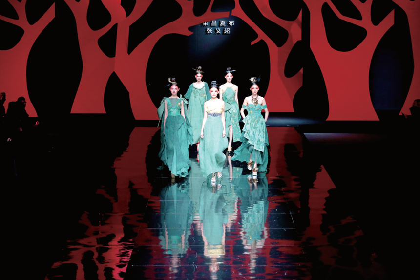 榮昌夏布服裝秀。榮昌區委宣傳部供圖