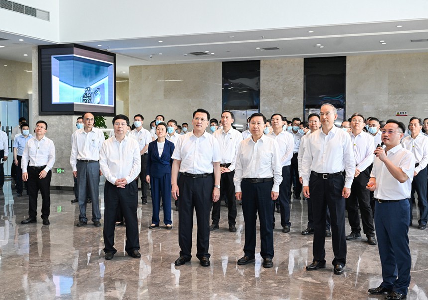 6月26日上午，四川省黨政代表團考察重慶康佳半導體光電產業園。記者 蘇思 攝/視覺重慶