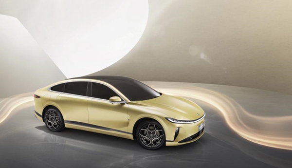 長安啟源首款車型A07亮相。長安汽車供圖