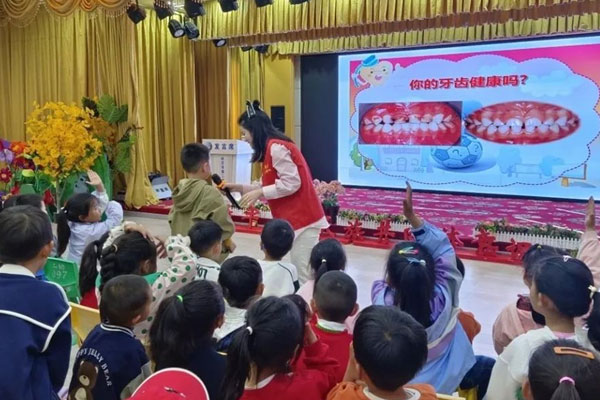活動現場。重慶醫科大學附屬口腔醫院供圖
