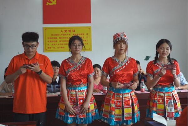 實踐團進行宣講。重慶第二師范學院供圖