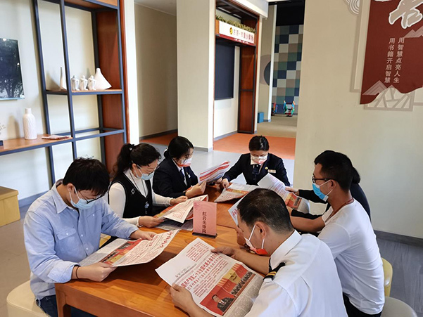 開展豐富的黨組織生活。東原仁知服務供圖