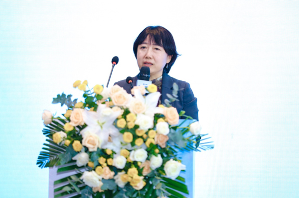 中國信息通信研究院副總工程師王愛華在金融大模型發展論壇上做主題演講。馬上消費供圖